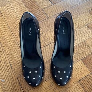 Marc Jacob’s black heels with white dot